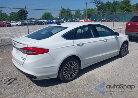2018 Ford Fusion Titanium z USA, uszkodzony, nr VIN 3FA6P0D98JR134230